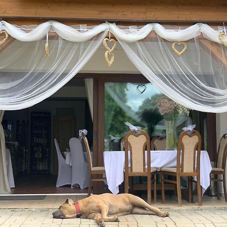 Hotel Soukromá rezidence Pohádková usedlost Lovětín Esterno foto